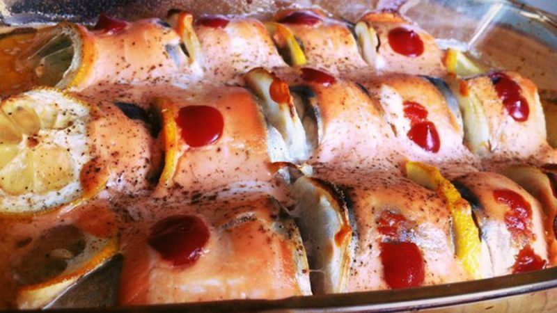 Скумбрия под соусом