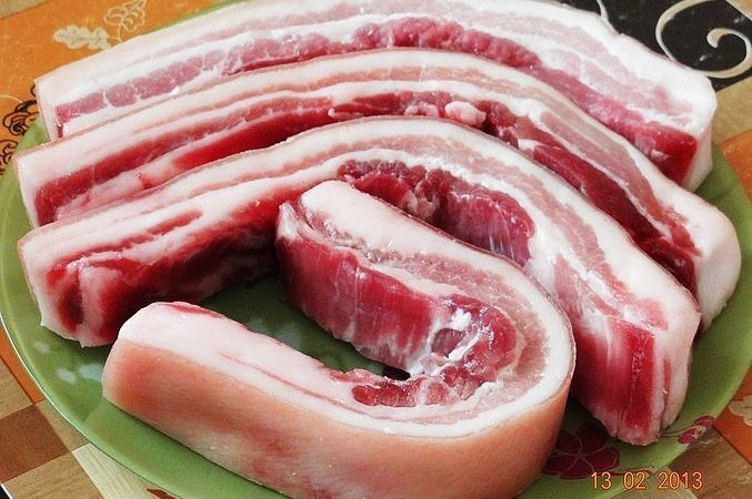 Как приготовить сало в луковой шелухе