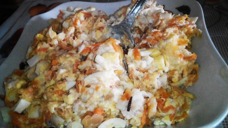 Рыбный салат из хека