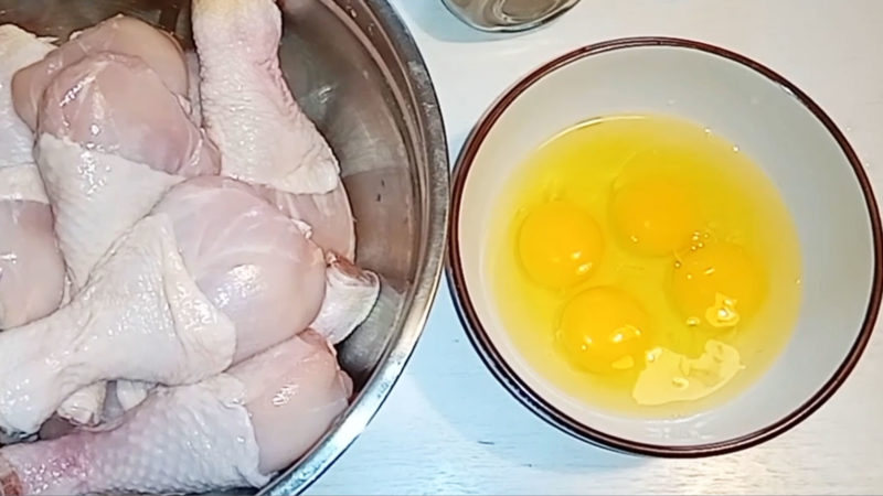 Курица в чипсах