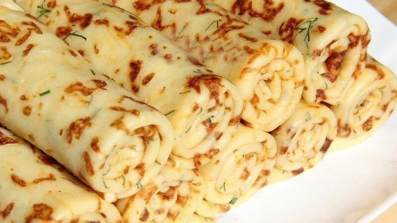 СЫРНЫЕ БЛИНЧИКИ С ЗЕЛЕНЬЮ