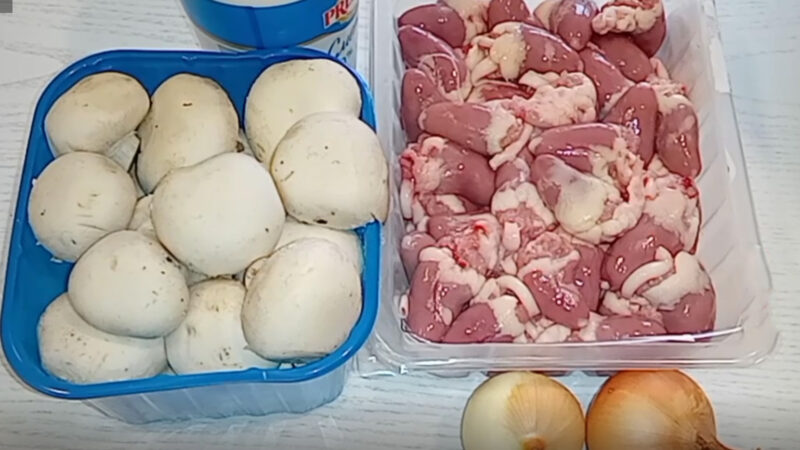 Сердечки с грибами в сметане