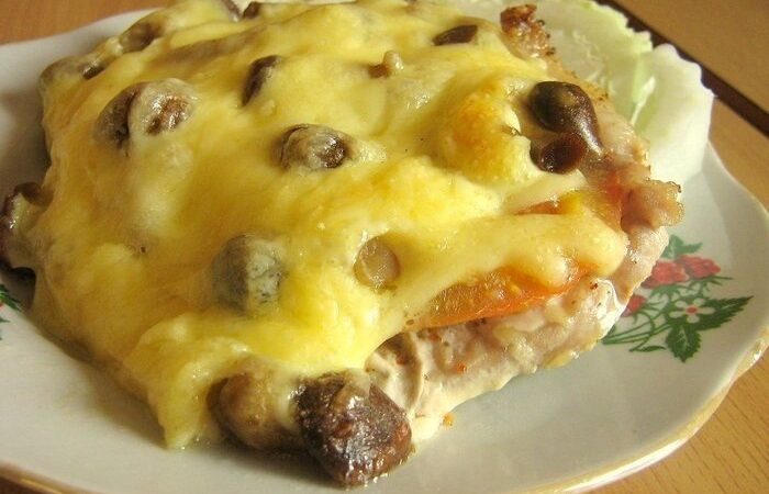 Мясо по-купечески (с грибами)