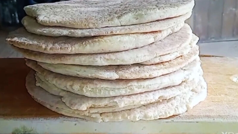 Сметанные коржи на сковороде