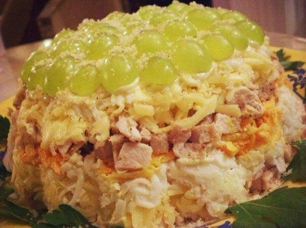 Салат слоеный с курицей
