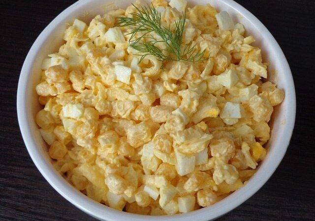 Салат «Желтый одуванчик»