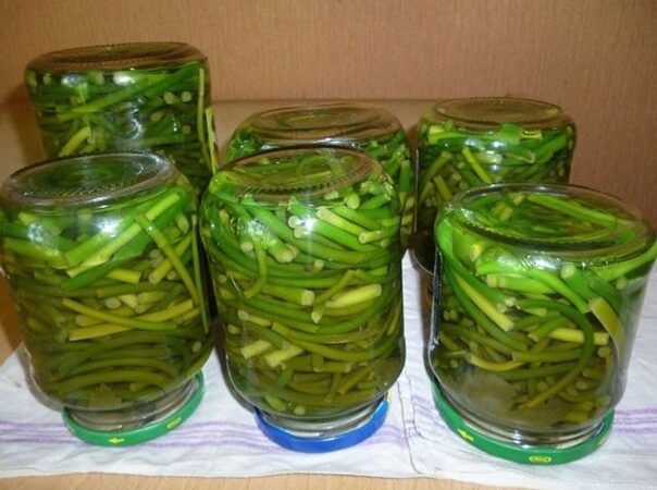 Μapинoвaнные чеснoчные стpелки. Ηaдёжный pецепт!