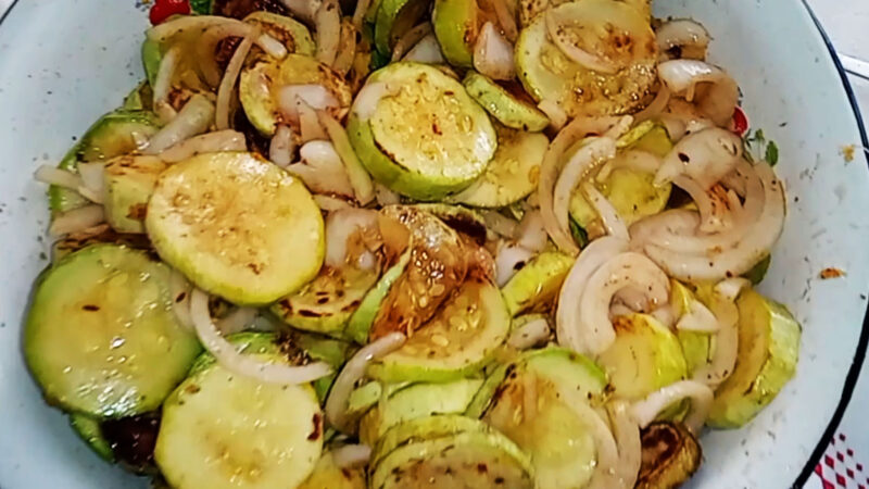 Жареные кабачки на зиму по вкусу как шашлык
