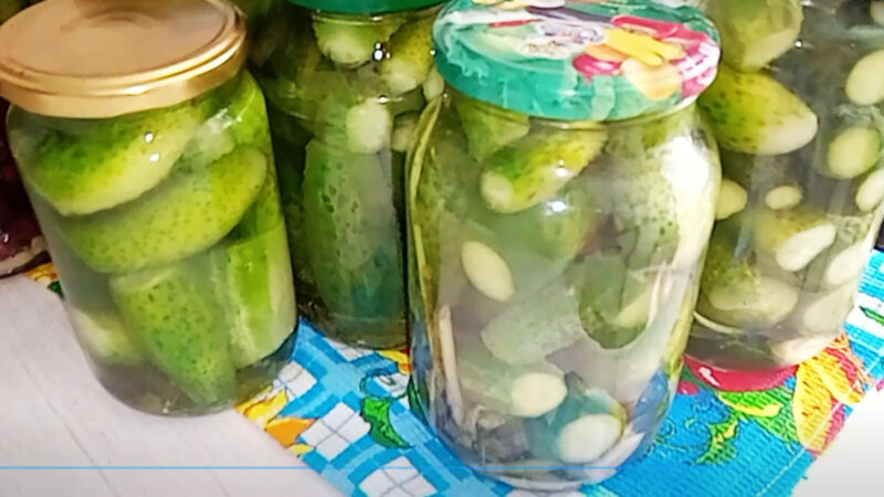 «Вареные» огурцы на зиму или как быстро закатать огурцы без стерилизации