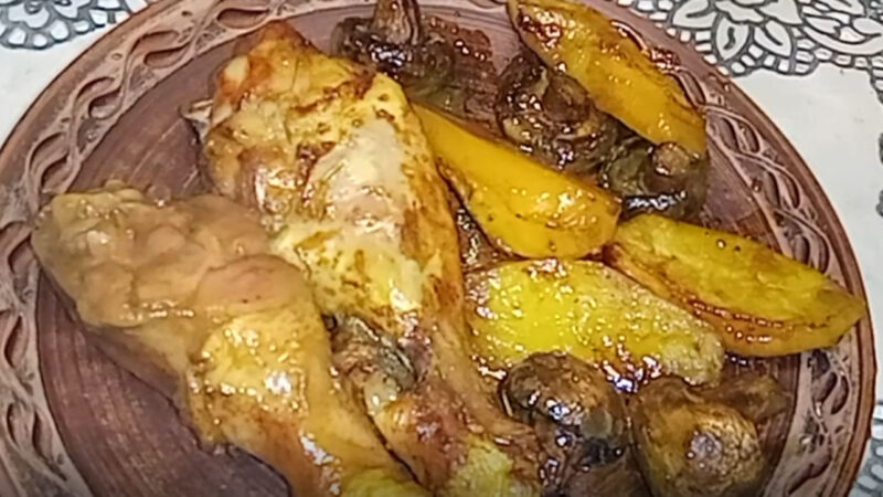 Курица с картошкой и грибами