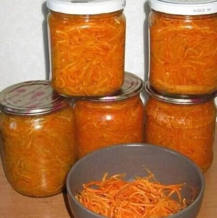 Морковь по-корейски в банках