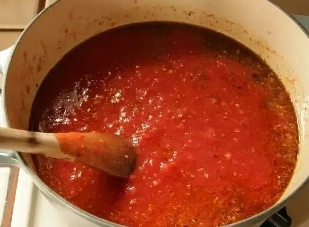 Український томатний соус на зиму