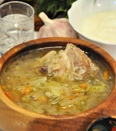 Щи из квашеной капусты томлённые