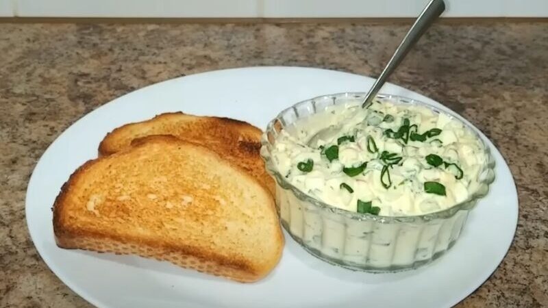 Вкуснейшая намазка на хлеб.