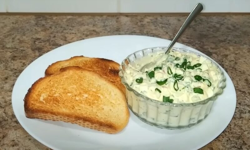 Вкуснейшая намазка на хлеб.
